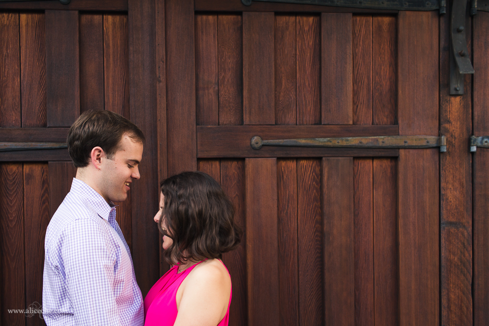 palo-alto-engagement-photographer-alice-che-happy-couple-laughing