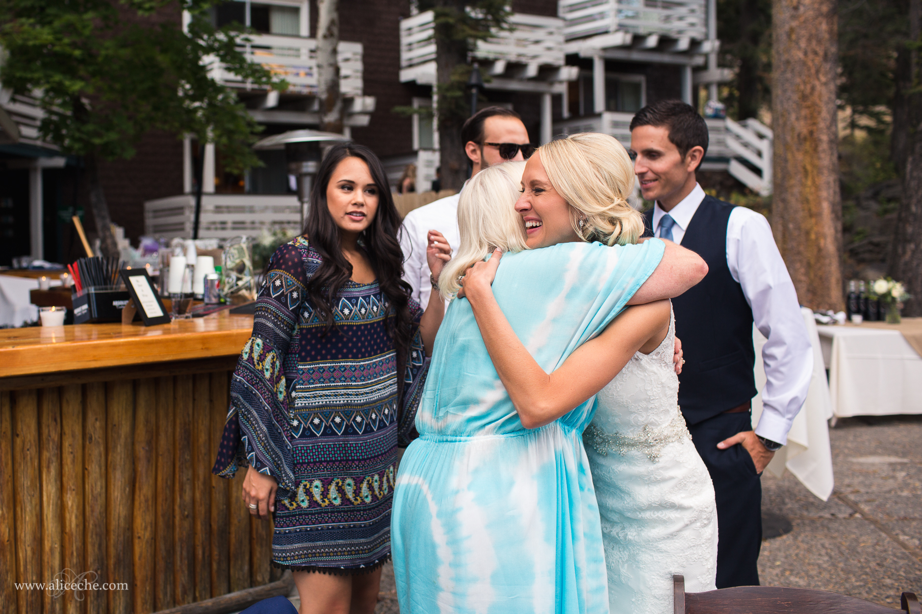 lake-tahoe-wedding-bride-hugging-guest