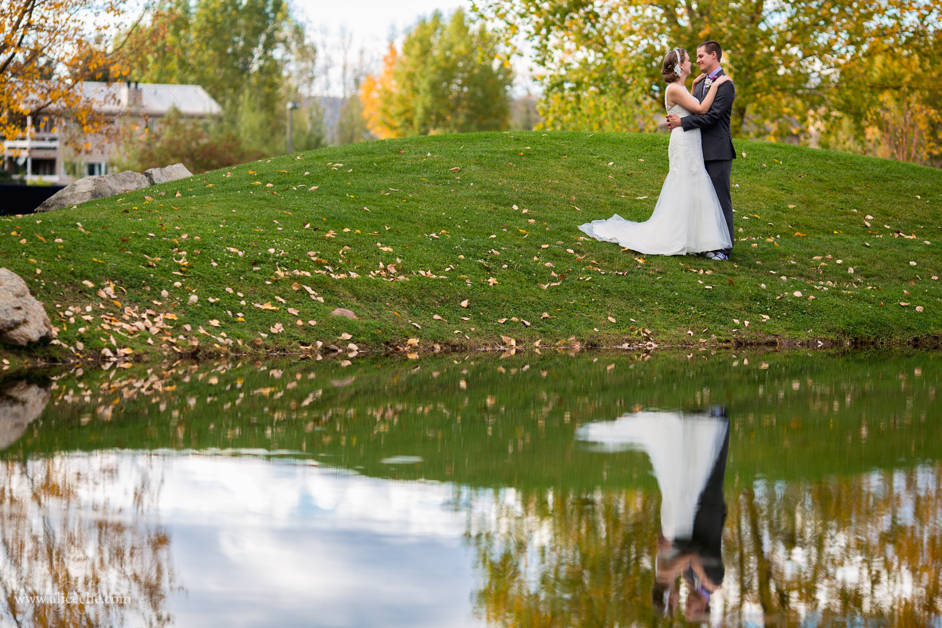 eagle-vail-wedding-san-francisco-bay-area-photographer-alice-che-stunning-fall-reflection