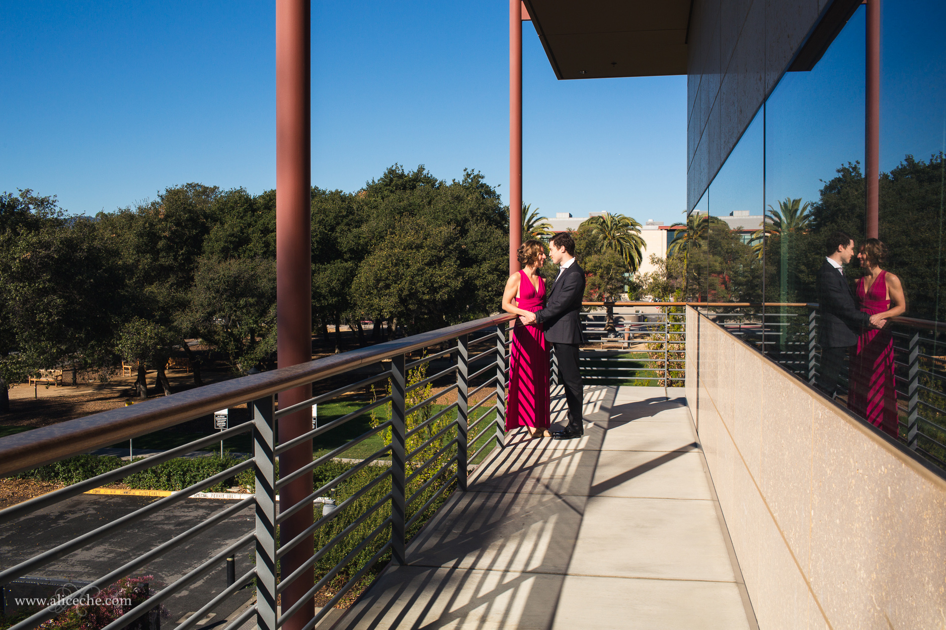 alice-che-photography-palo-alto-anniversary-session-couple-with-reflection-in-windows