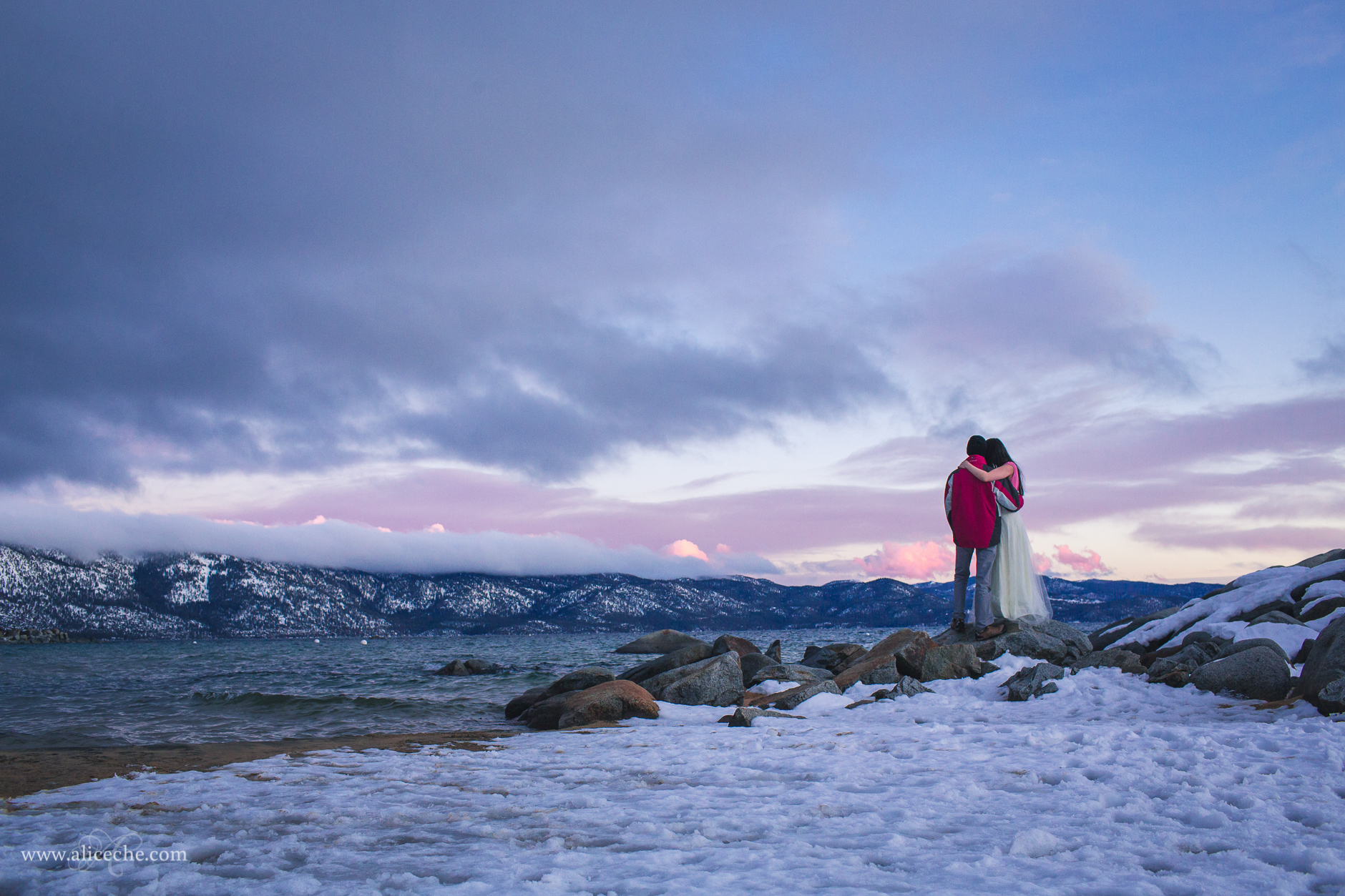 alice-che-photography-lake-tahoe-self-portrait-sunset-movement-couple-on-rocks-with-snow
