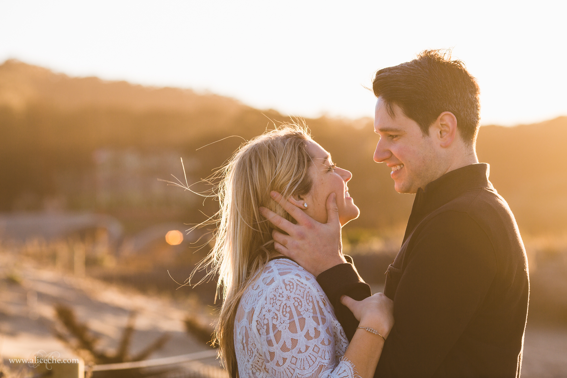 alice-che-photography-san-francisco-engagement-shoot-crissy-field-couple