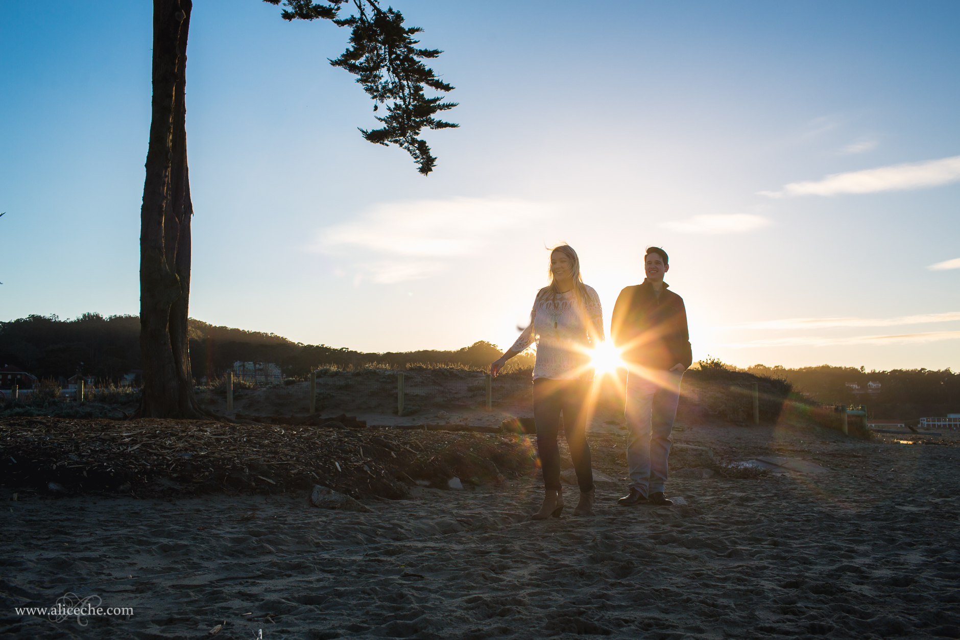 alice-che-photography-san-francisco-engagement-shoot-crissy-field-silhouette