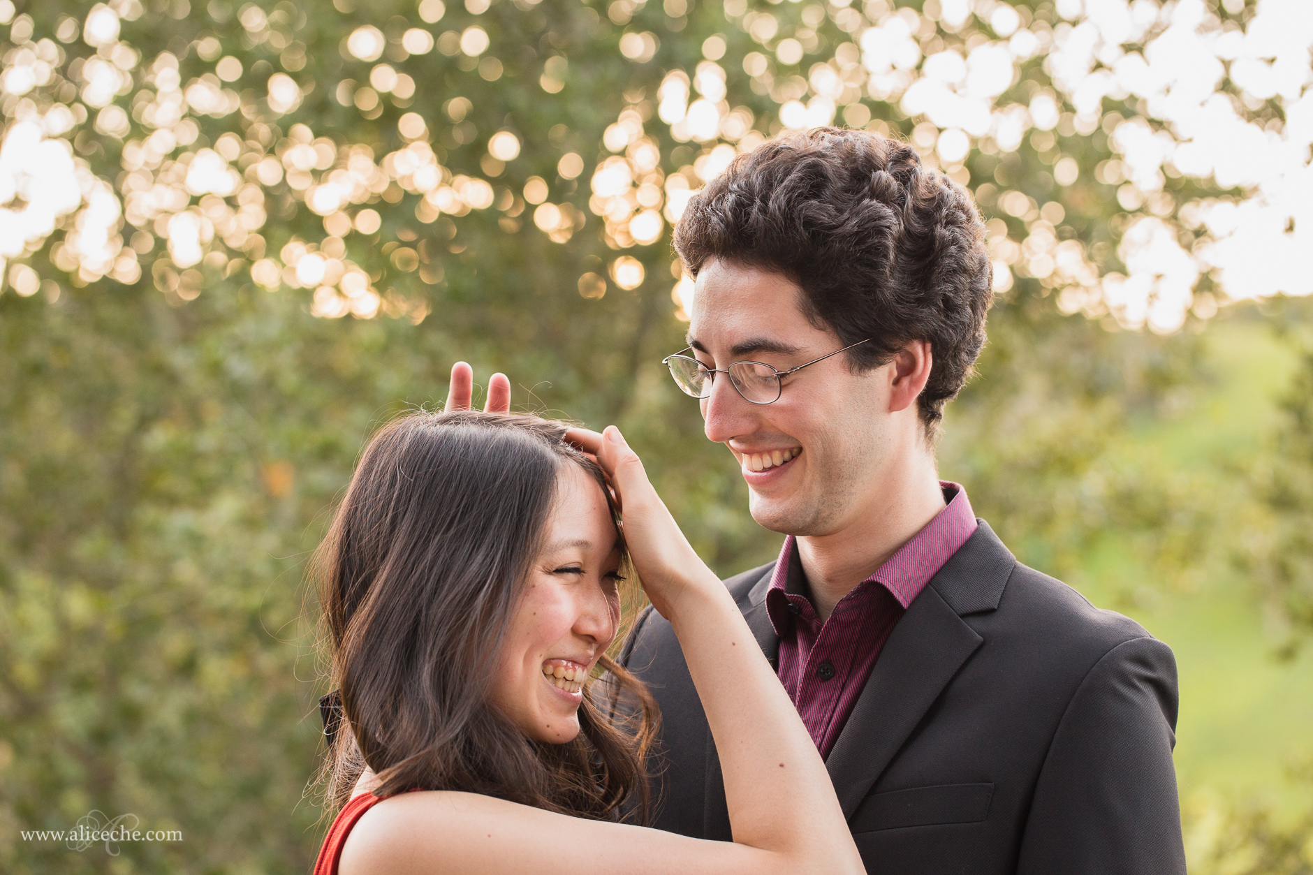 alice-che-photography-valentines-day-session-fan-couple-bay-area-engagement-photographer-laughing