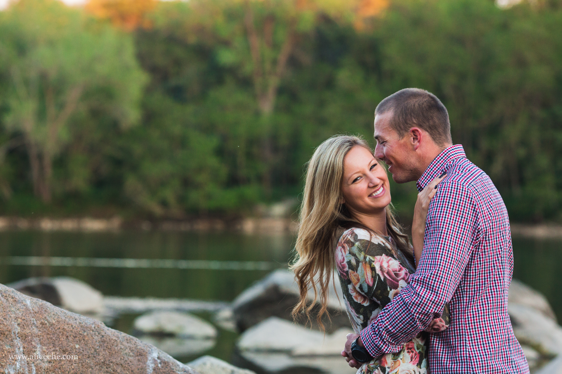 intimate-in-home-engagement-session-bay-area-photography-alice-che-beautiful-couple