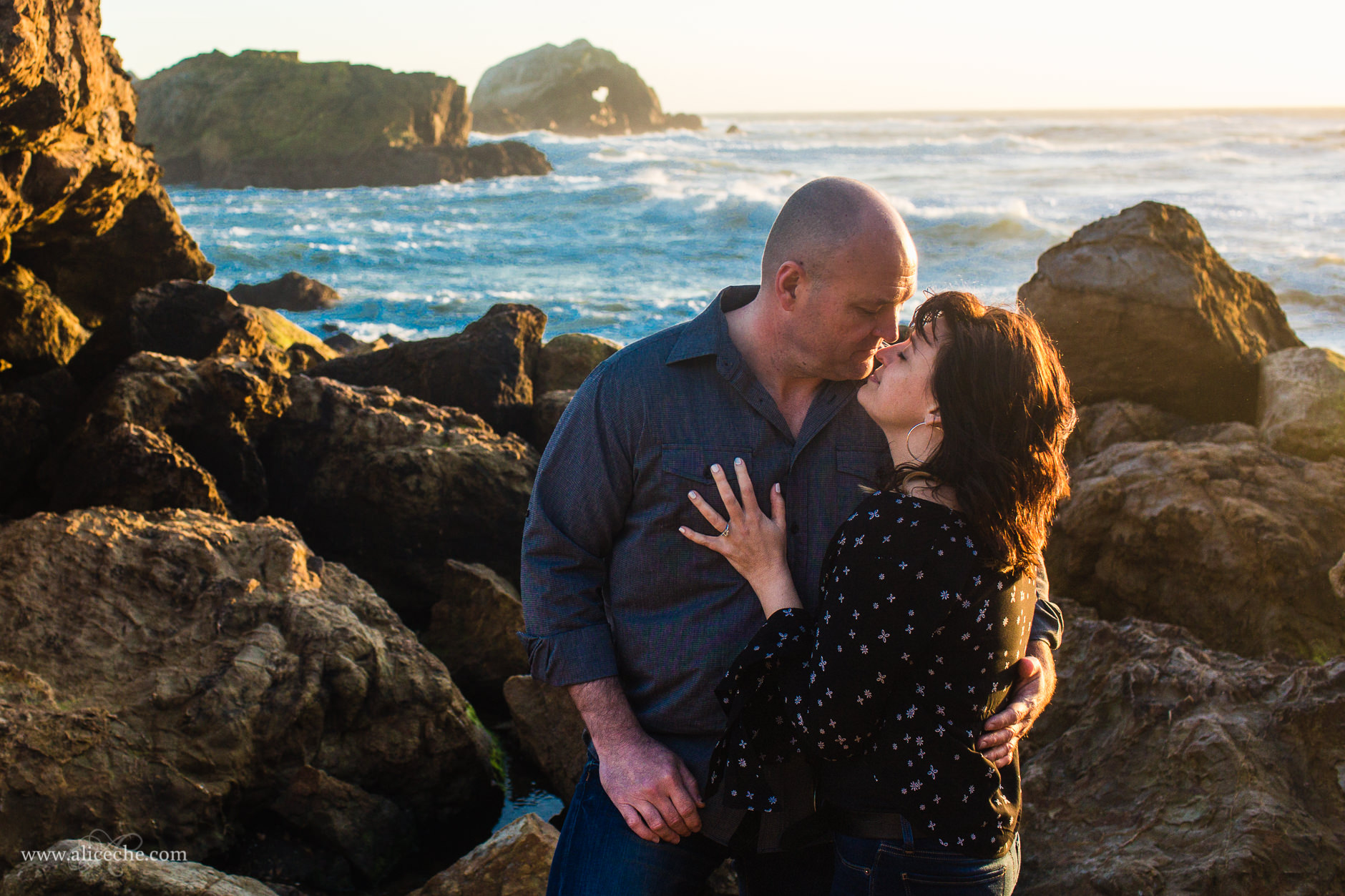 sutro-baths-proposal-emotional-engagement-backlit-colorful-alice-che-photography