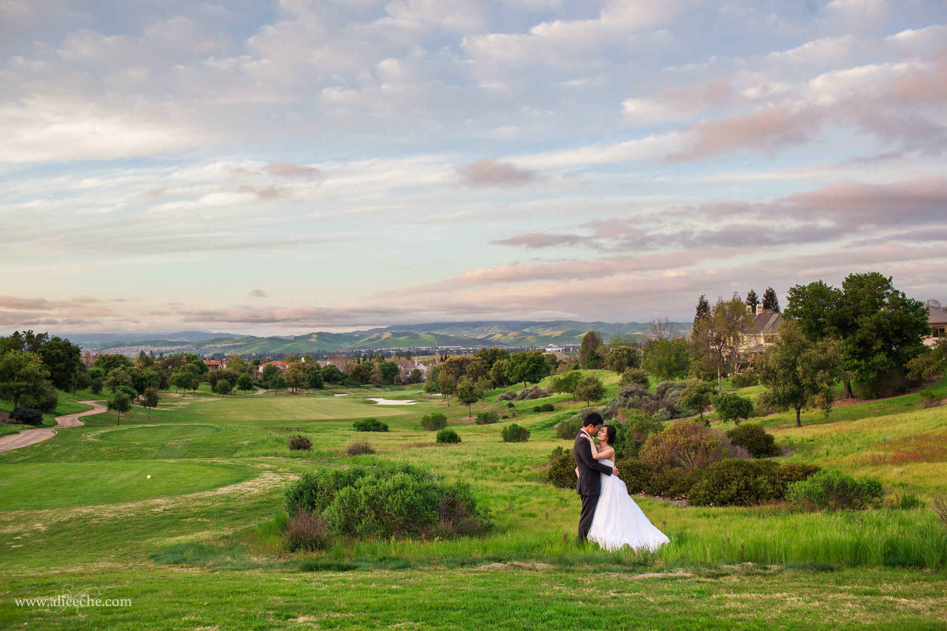 beautiful pleasanton wedding ruby hill golf course bridal portraits at sunset
