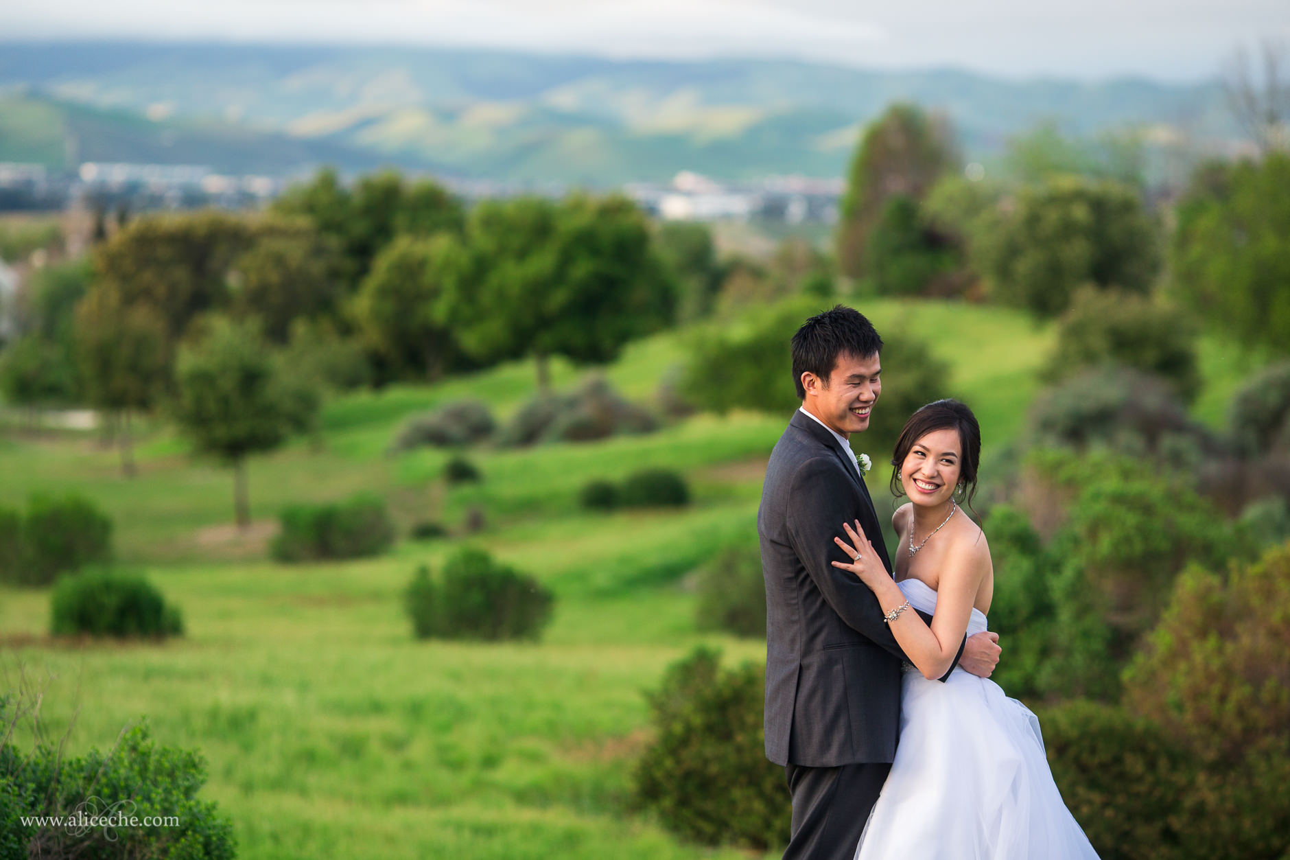 beautiful pleasanton wedding ruby hill golf course bridal portraits