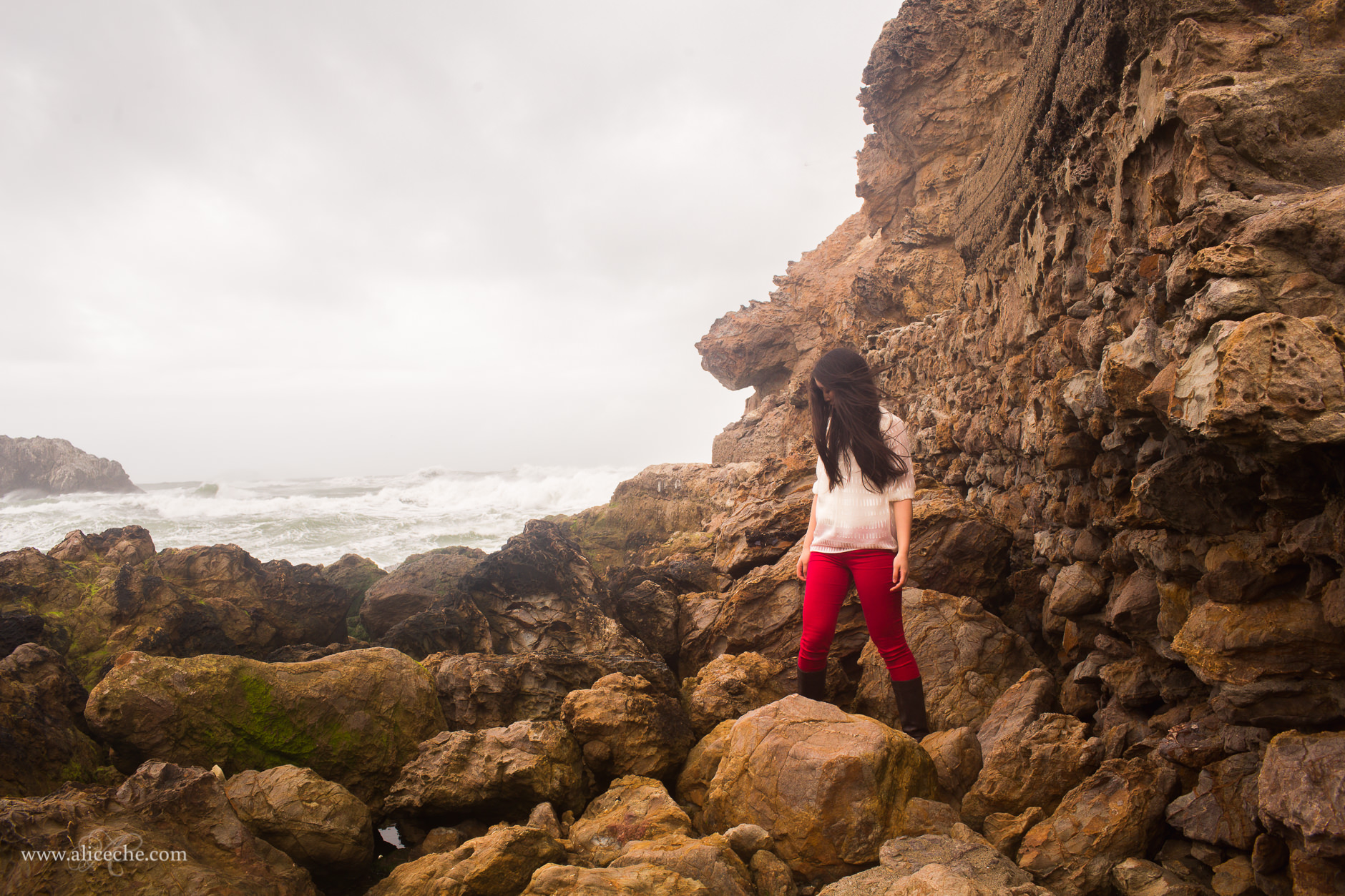 composing-boldly-with-light-alice-che-sutro-baths-windy-overcast-day