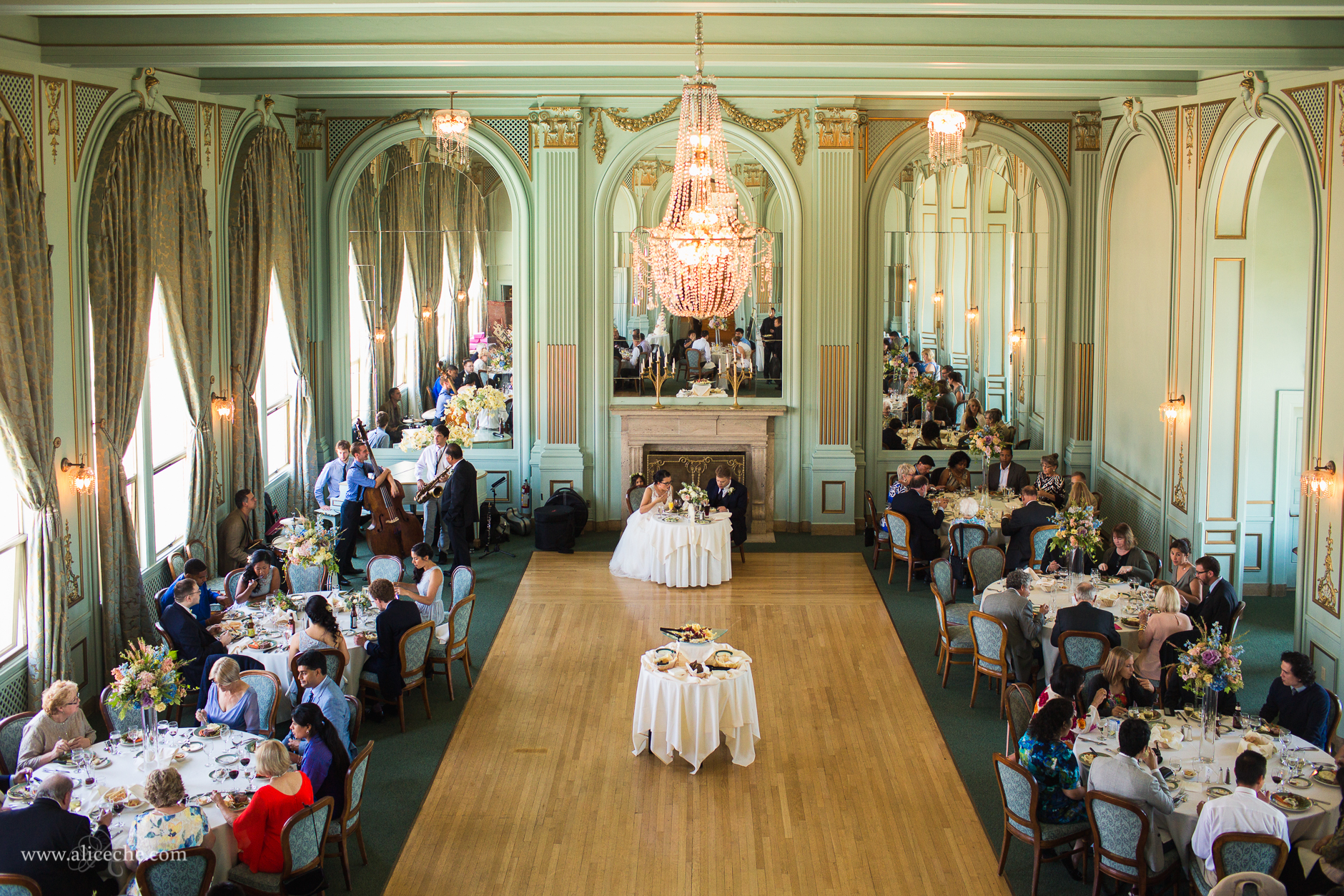 bellevue-club-oakland-wedding-photographer-ballroom-reception