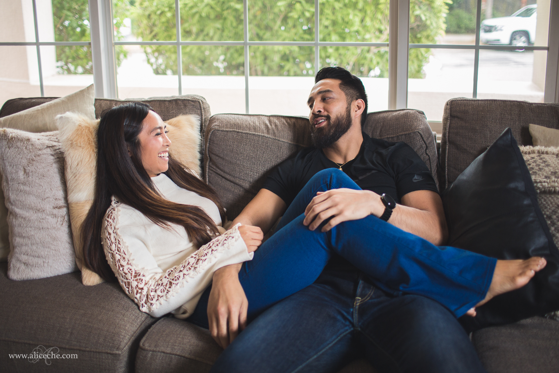 intimate-at-home-engagement-session-san-francisco-wedding-photographer-stacey-and-jefrey-2