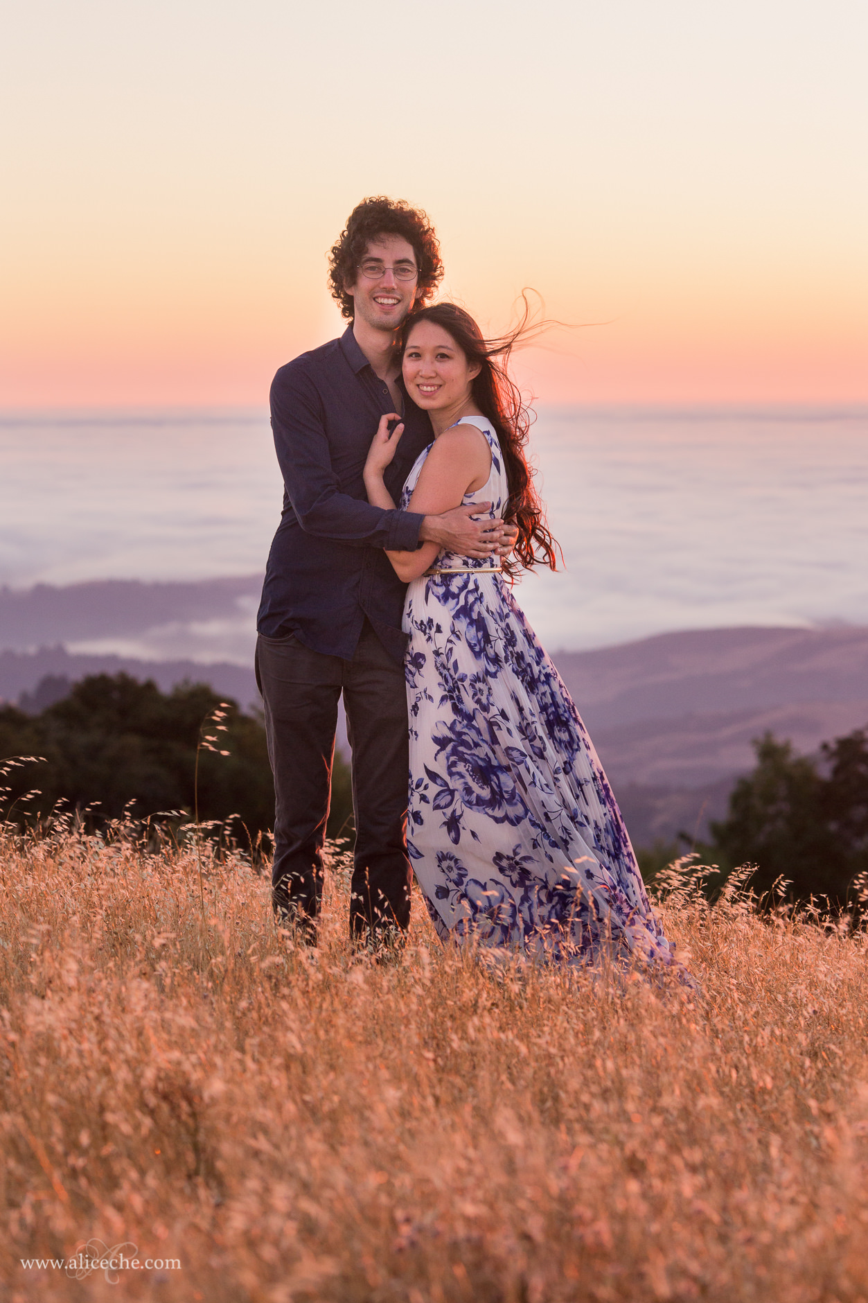 russian-ridge-couples-session-smiling-at-the-camera