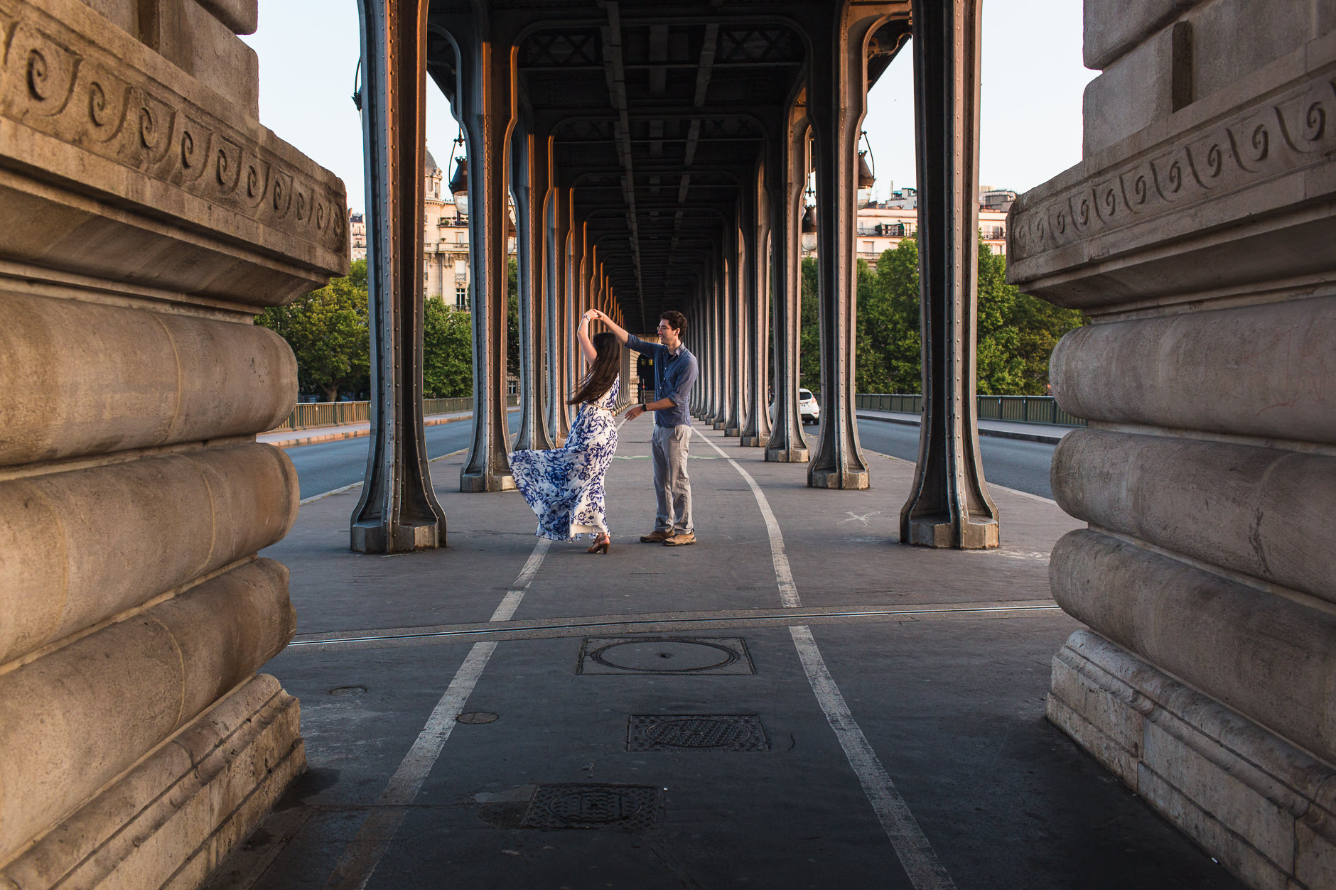 Sunrise in Paris under Pont du bir-Hakeim Couple Dancing Destination Wedding Photographer