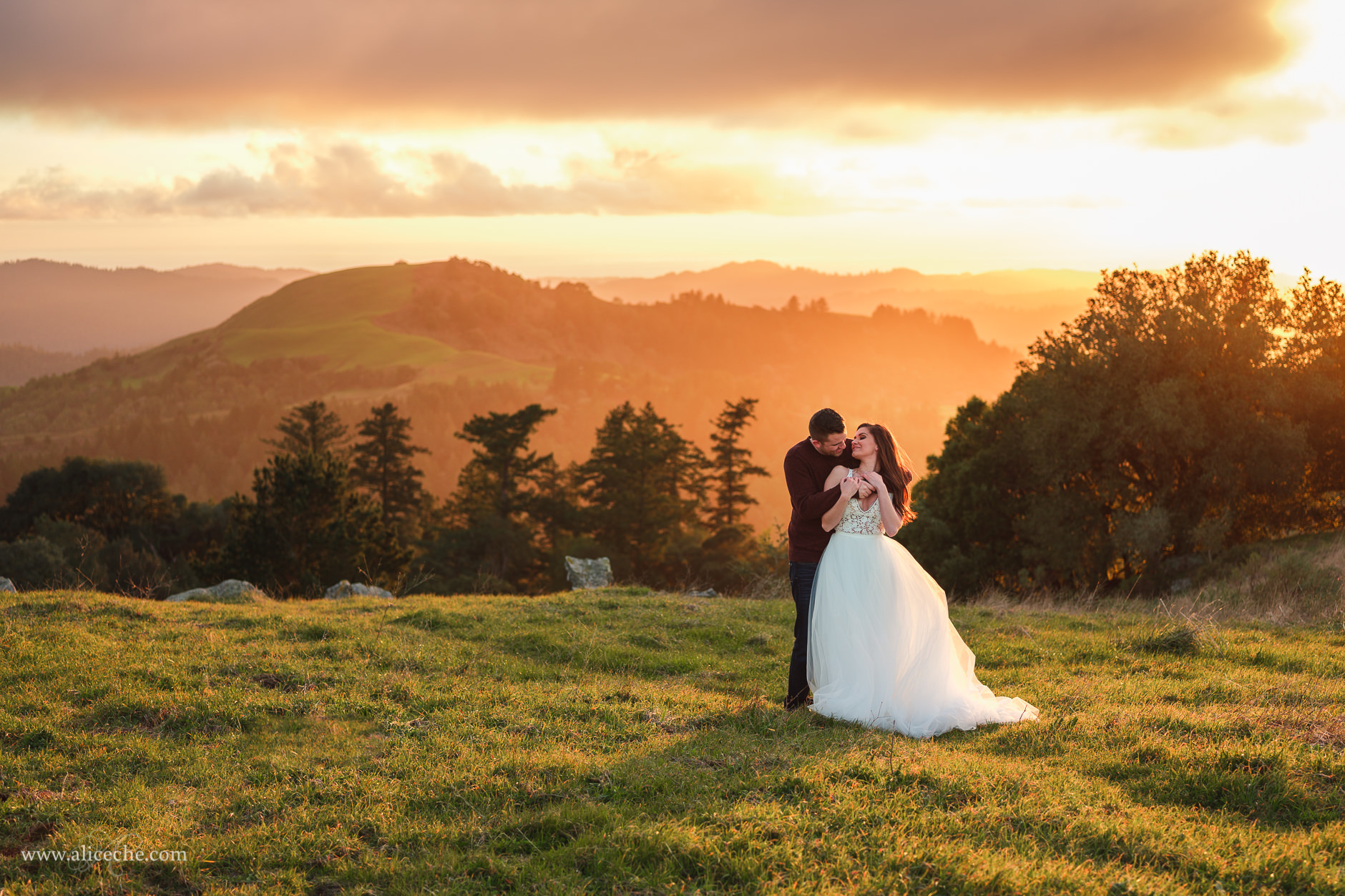 Northern California Elopement Bride and Groom in Hills at Sunset