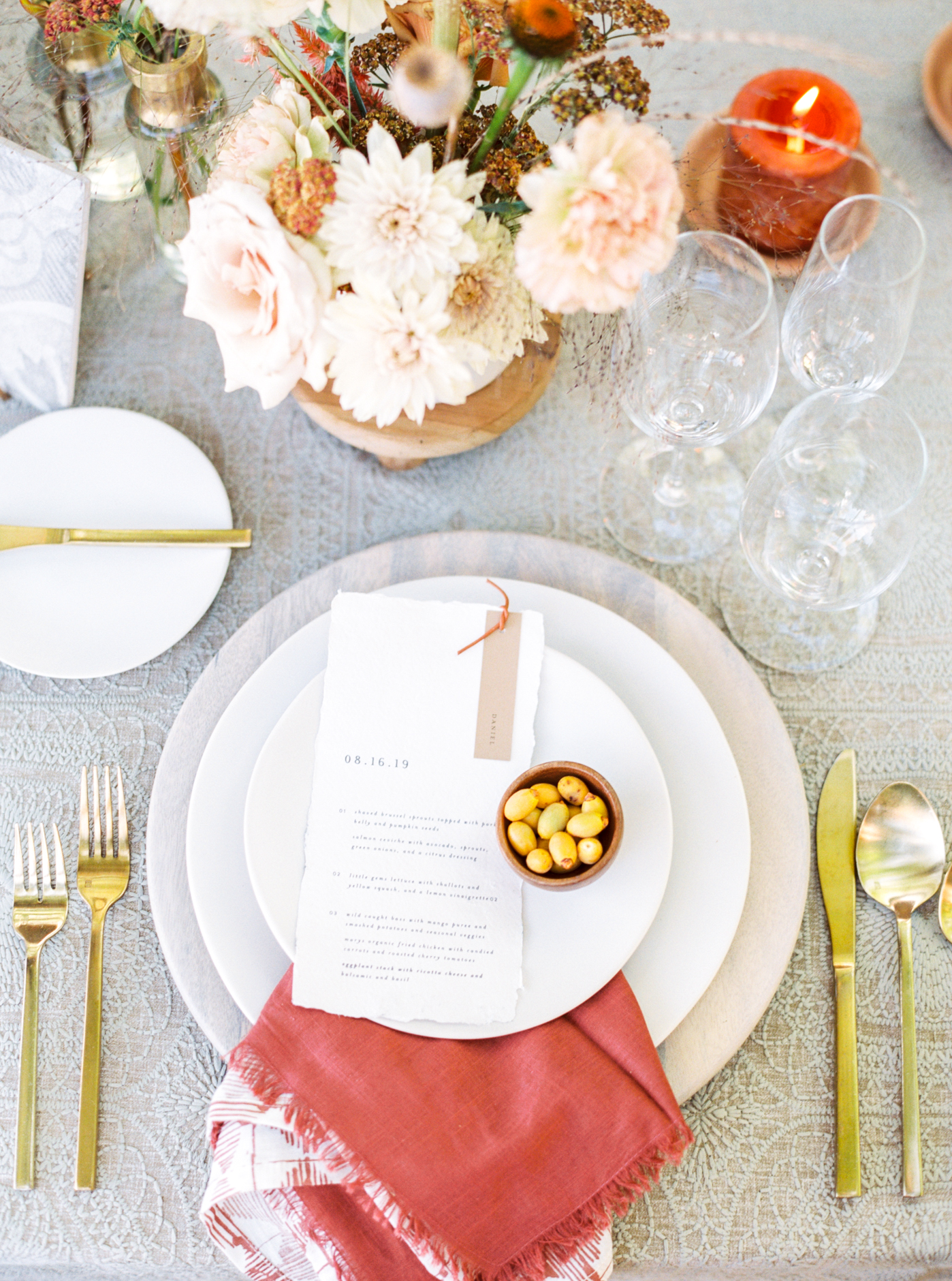 Close up of place setting with menu by Kelly Design Co designed by Bari Elexa Events photographed by Alice Che Photography