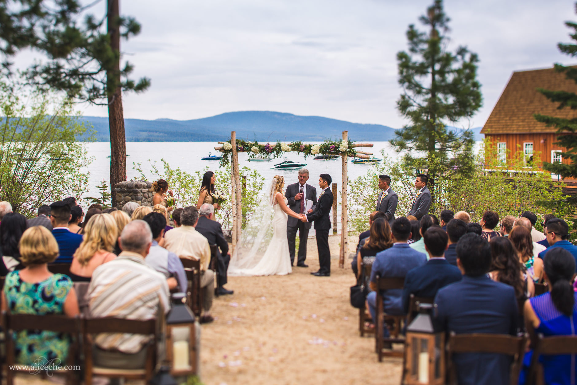 alice-che-photography-lake-tahoe-chambers-landing-beach-wedding